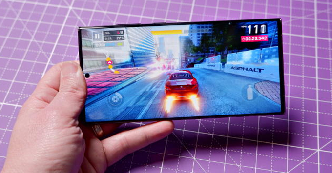 Thời lượng pin Samsung Galaxy S24 Ultra khi chơi game đua xe