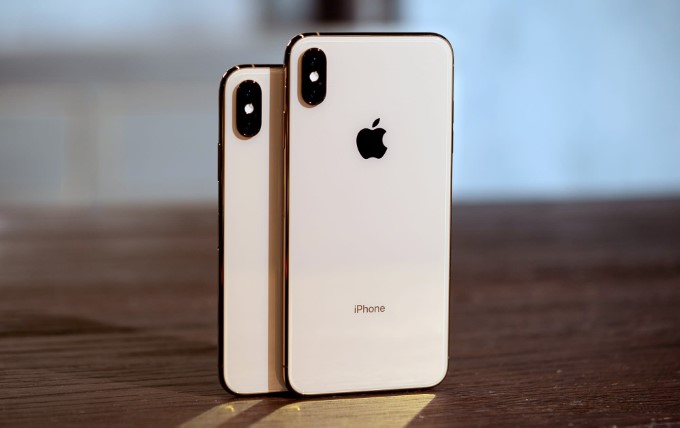 Có nên mua iPhone XS Max trong năm 2023: Được gì và mất gì?